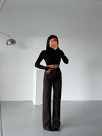 High-Waisted Stud Jeans